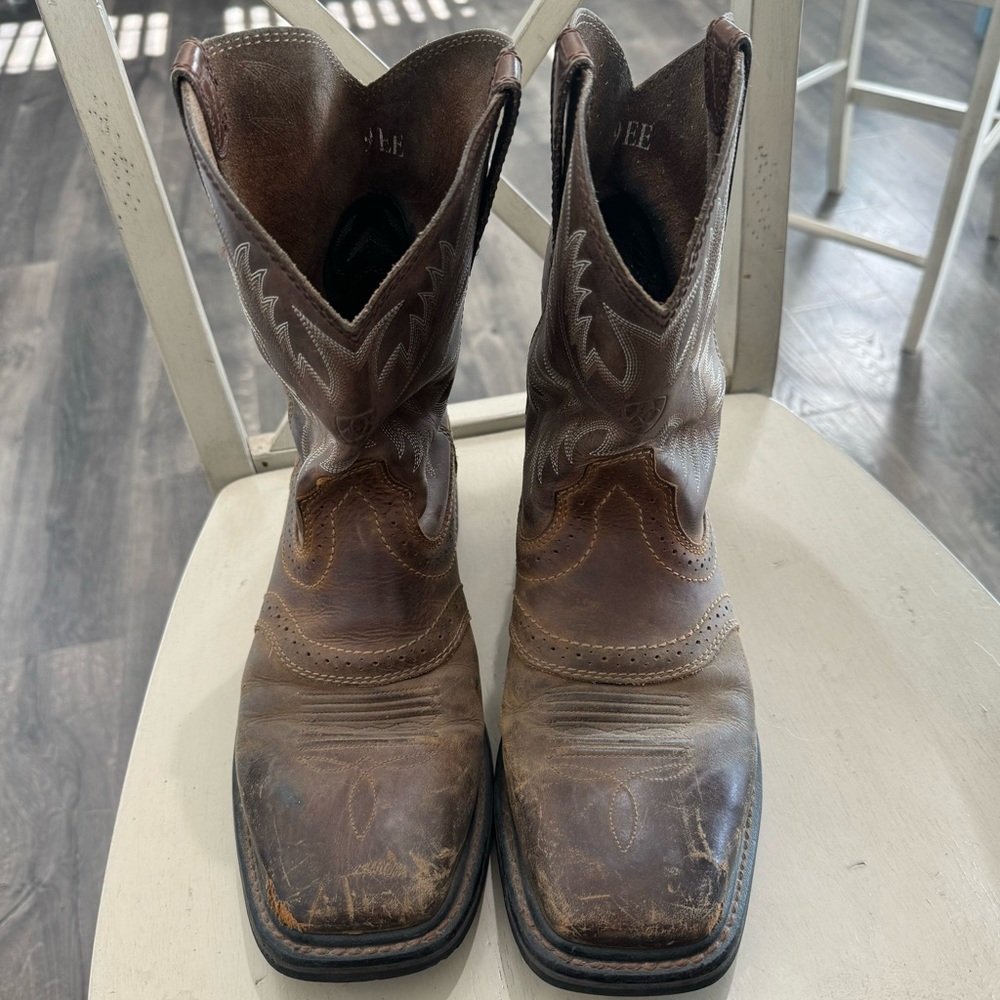 Ariat Men’s Square Toe Cowboy Boots
